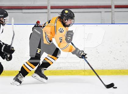 Thumbnail 1 in JV: Hamden Hall vs. Hand (Milford Holiday Jamboree Division B Final) photogallery.