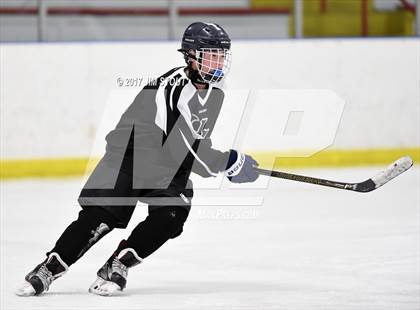 Thumbnail 2 in JV: Hamden Hall vs. Hand (Milford Holiday Jamboree Division B Final) photogallery.