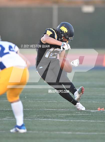 Thumbnail 2 in Gahr @ Warren photogallery.