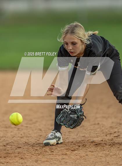 Thumbnail 3 in JV: Lincoln Southeast vs Lincoln North Star photogallery.