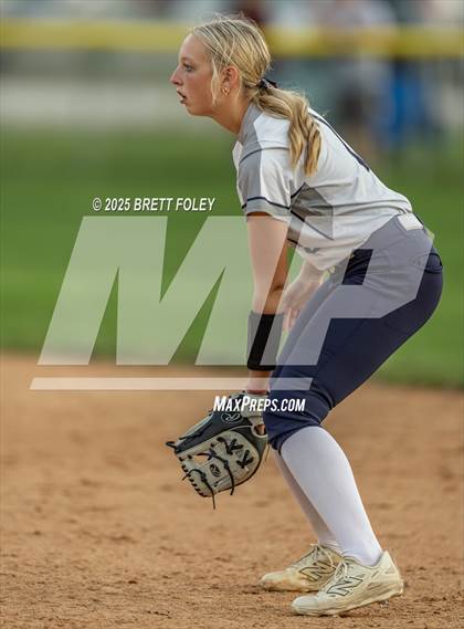 Thumbnail 1 in JV: Lincoln Southeast vs Lincoln North Star photogallery.