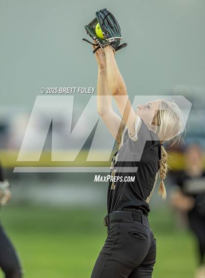 Thumbnail 2 in JV: Lincoln Southeast vs Lincoln North Star photogallery.