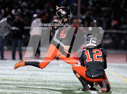 Thumbnail 3 in Liberty vs Pittsburg (CIF NCS D1 Semifinal) photogallery.