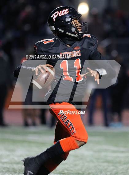Thumbnail 2 in Liberty vs Pittsburg (CIF NCS D1 Semifinal) photogallery.