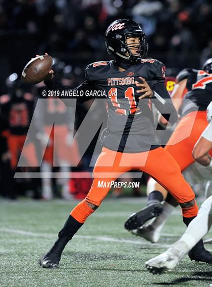 Thumbnail 2 in Liberty vs Pittsburg (CIF NCS D1 Semifinal) photogallery.