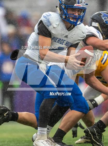 Thumbnail 1 in Pierce vs. Wahoo  (NSAA Class C1 Final)  photogallery.