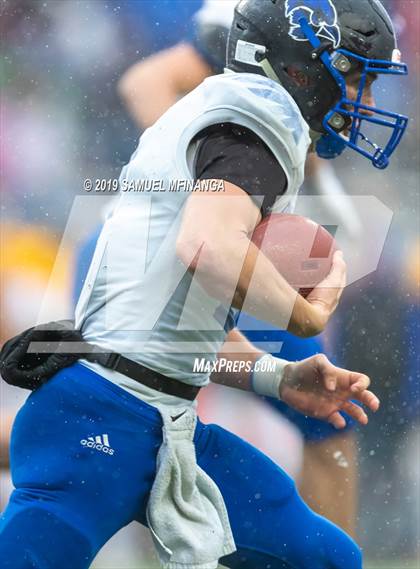 Thumbnail 1 in Pierce vs. Wahoo  (NSAA Class C1 Final)  photogallery.