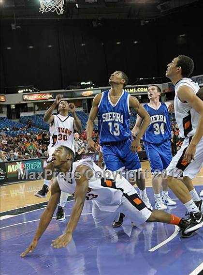 Thumbnail 1 in Sierra vs. Foothill (CIF SJS D3 Final) photogallery.