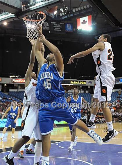 Thumbnail 1 in Sierra vs. Foothill (CIF SJS D3 Final) photogallery.
