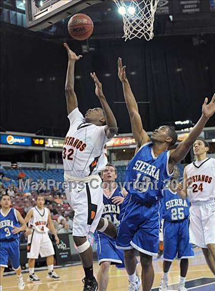 Thumbnail 3 in Sierra vs. Foothill (CIF SJS D3 Final) photogallery.