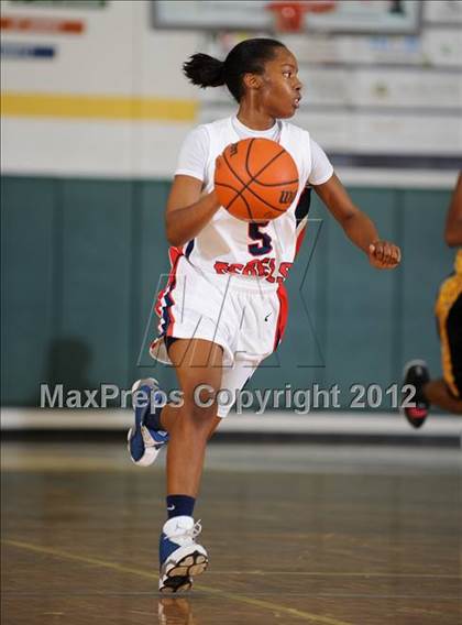 Thumbnail 3 in Karns vs. West  (Knoxville Catholic Pilot Tournament) photogallery.