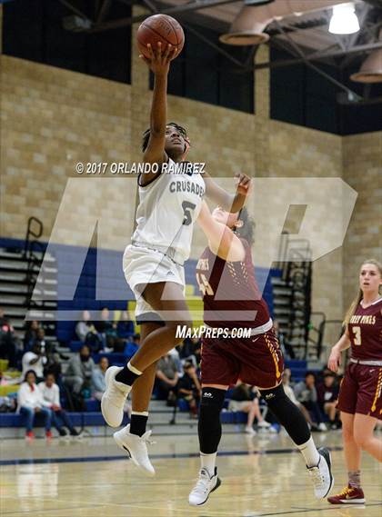 Thumbnail 2 in Torrey Pines @ Mater Dei Catholic (Matador Classic) photogallery.