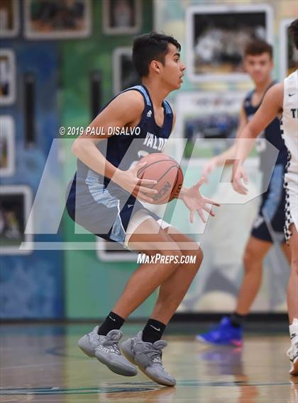 Thumbnail 3 in ThunderRidge vs. Valor Christian photogallery.