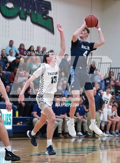 Thumbnail 2 in ThunderRidge vs. Valor Christian photogallery.