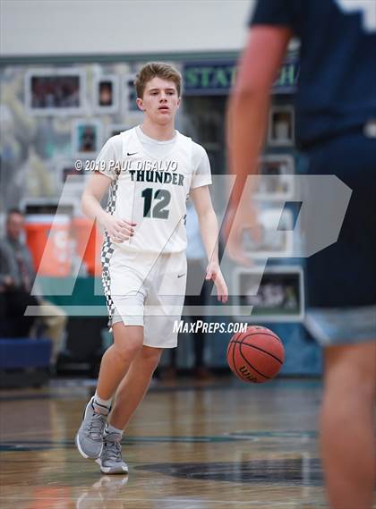 Thumbnail 2 in ThunderRidge vs. Valor Christian photogallery.