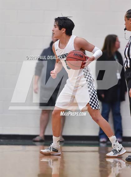 Thumbnail 2 in ThunderRidge vs. Valor Christian photogallery.