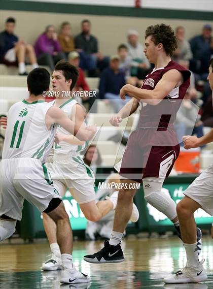 Thumbnail 2 in Donegal vs. New Oxford photogallery.