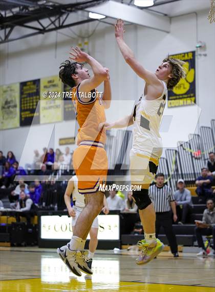 Thumbnail 3 in Livonia @ Honeoye Falls-Lima photogallery.