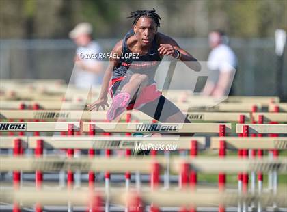 Thumbnail 1 in Spartan Relays (110M Hurdles) photogallery.