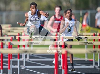 Thumbnail 1 in Spartan Relays (110M Hurdles) photogallery.