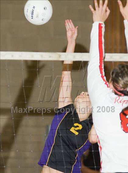 Thumbnail 3 in Ripon @ Escalon photogallery.