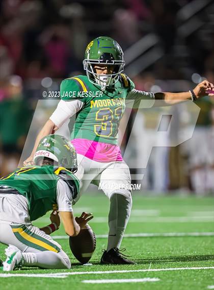 Thumbnail 3 in Thousand Oaks @ Moorpark photogallery.
