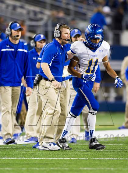 Thumbnail 2 in Lincoln vs. Frisco (UIL 4A Area Playoff) photogallery.