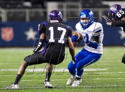Thumbnail 2 in Lincoln vs. Frisco (UIL 4A Area Playoff) photogallery.