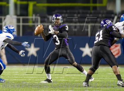 Thumbnail 1 in Lincoln vs. Frisco (UIL 4A Area Playoff) photogallery.