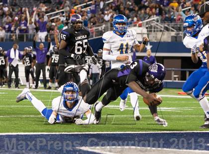 Thumbnail 1 in Lincoln vs. Frisco (UIL 4A Area Playoff) photogallery.
