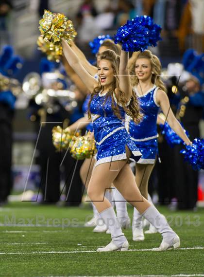 Thumbnail 2 in Lincoln vs. Frisco (UIL 4A Area Playoff) photogallery.