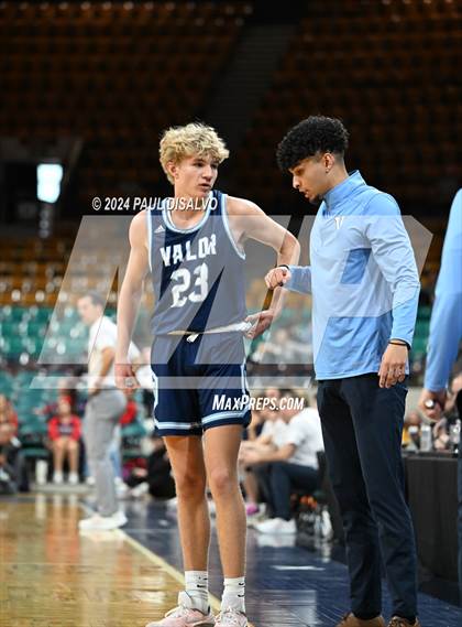 Thumbnail 2 in Chaparral vs. Valor Christian (CHSAA 6A Great 8) photogallery.