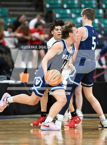 Thumbnail 1 in Chaparral vs. Valor Christian (CHSAA 6A Great 8) photogallery.