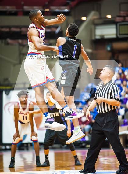 Thumbnail 3 in Madera South vs. Immanuel (CIF CS D4 Final) photogallery.