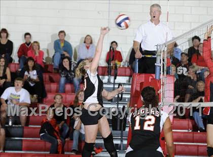 Thumbnail 3 in Webster vs. Luck photogallery.