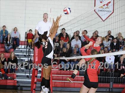 Thumbnail 3 in Webster vs. Luck photogallery.