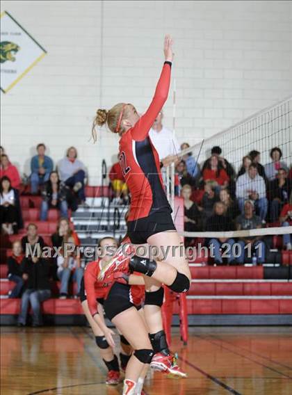 Thumbnail 2 in Webster vs. Luck photogallery.