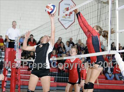 Thumbnail 3 in Webster vs. Luck photogallery.