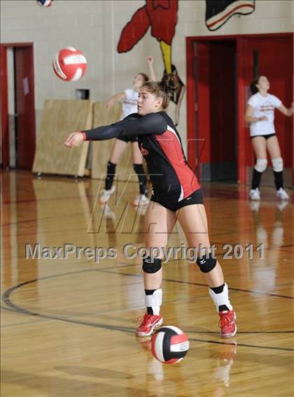 Thumbnail 3 in Webster vs. Luck photogallery.