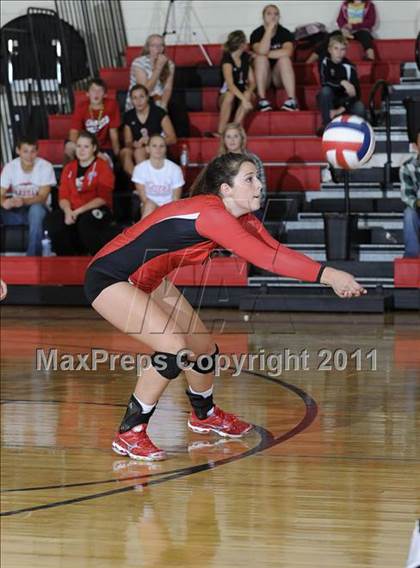 Thumbnail 3 in Webster vs. Luck photogallery.