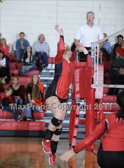 Thumbnail 2 in Webster vs. Luck photogallery.