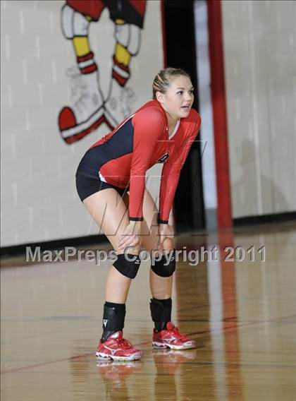 Thumbnail 3 in Webster vs. Luck photogallery.