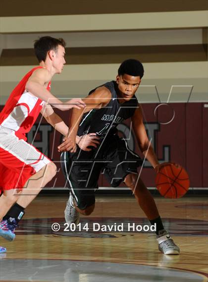 Thumbnail 3 in Moreau Catholic vs. Mater Dei (MaxPreps Holiday Classic) photogallery.