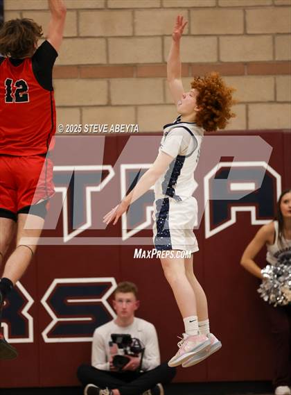 Thumbnail 3 in Eaglecrest @ Cherokee Trail photogallery.