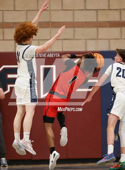 Thumbnail 1 in Eaglecrest @ Cherokee Trail photogallery.