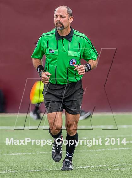 Thumbnail 2 in Cinco Ranch vs Seven Lakes ( 5A Region 3 Final ) photogallery.