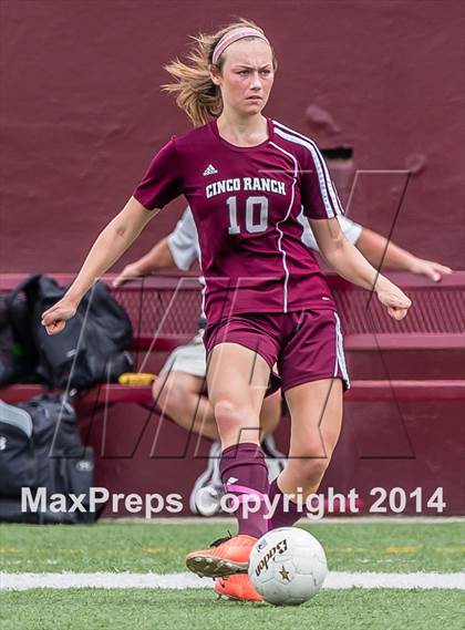 Thumbnail 2 in Cinco Ranch vs Seven Lakes ( 5A Region 3 Final ) photogallery.