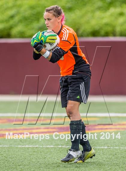 Thumbnail 3 in Cinco Ranch vs Seven Lakes ( 5A Region 3 Final ) photogallery.