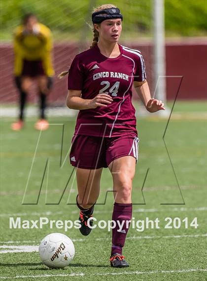 Thumbnail 2 in Cinco Ranch vs Seven Lakes ( 5A Region 3 Final ) photogallery.
