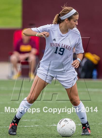 Thumbnail 1 in Cinco Ranch vs Seven Lakes ( 5A Region 3 Final ) photogallery.